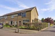 Instapklare uitgebouwde hoekwoning
