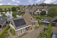 Exclusieve vrijstaande villa aan water